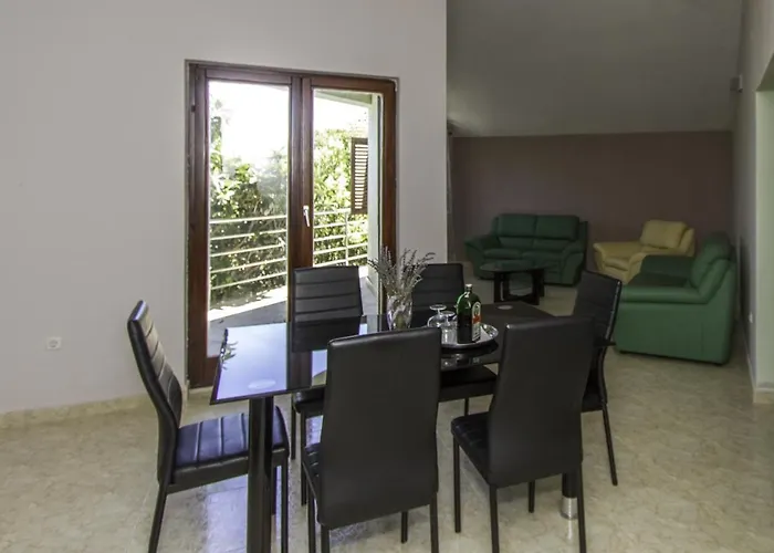 With A Parking Space - 14685 자다르