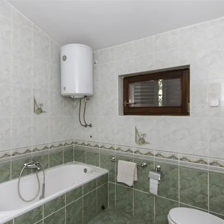 Apartman With A Parking Space - 14685 Zára